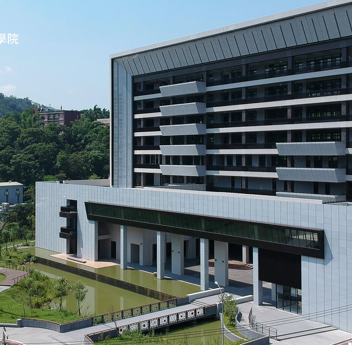 Du học Đài Loan trường Đại Học Khoa Học và Công Nghệ Hồng Quốc Đức Lâm.
